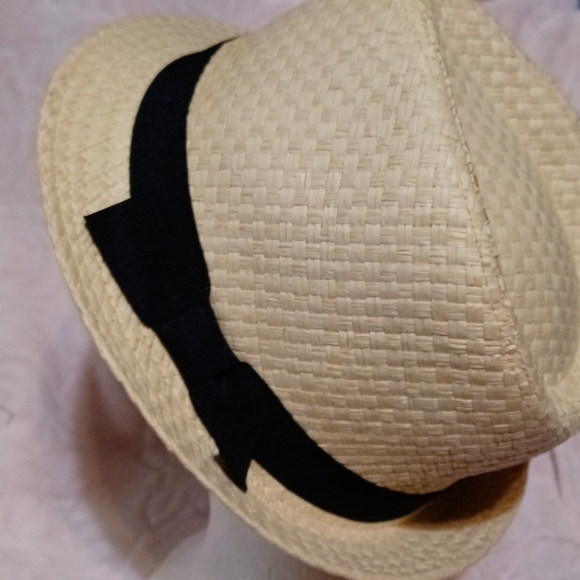 Hat 👒 - Picture 4 of 4